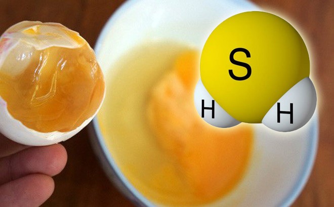 Lưu huỳnh (công thức hóa học H2S) khiến nước có mùi trứng thối khó chịu