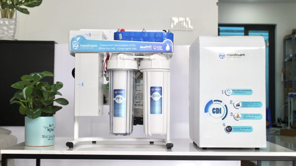 Dòng máy lọc nước Maxdream CDI để bàn được thiết kế gọn nhẹ, có tính thẩm mỹ cao